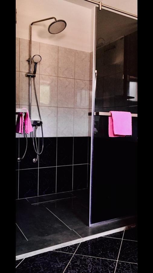 Apartmani Nina シベニク エクステリア 写真