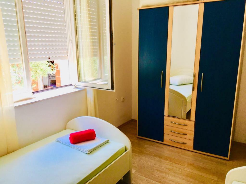 Apartmani Nina シベニク エクステリア 写真