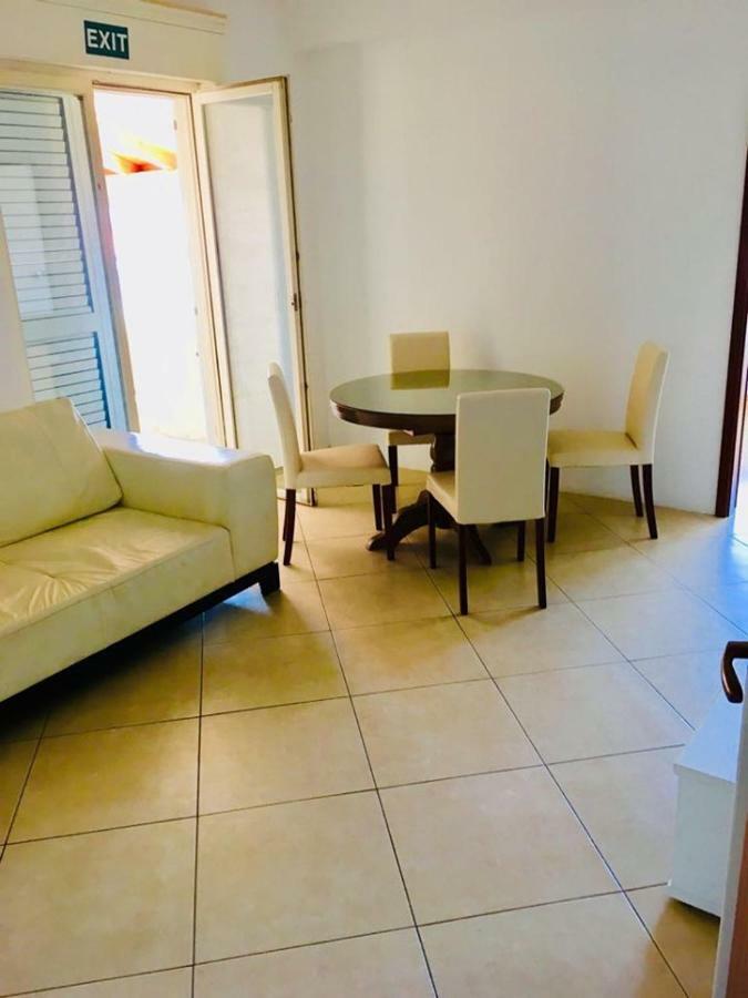 Apartmani Nina シベニク エクステリア 写真
