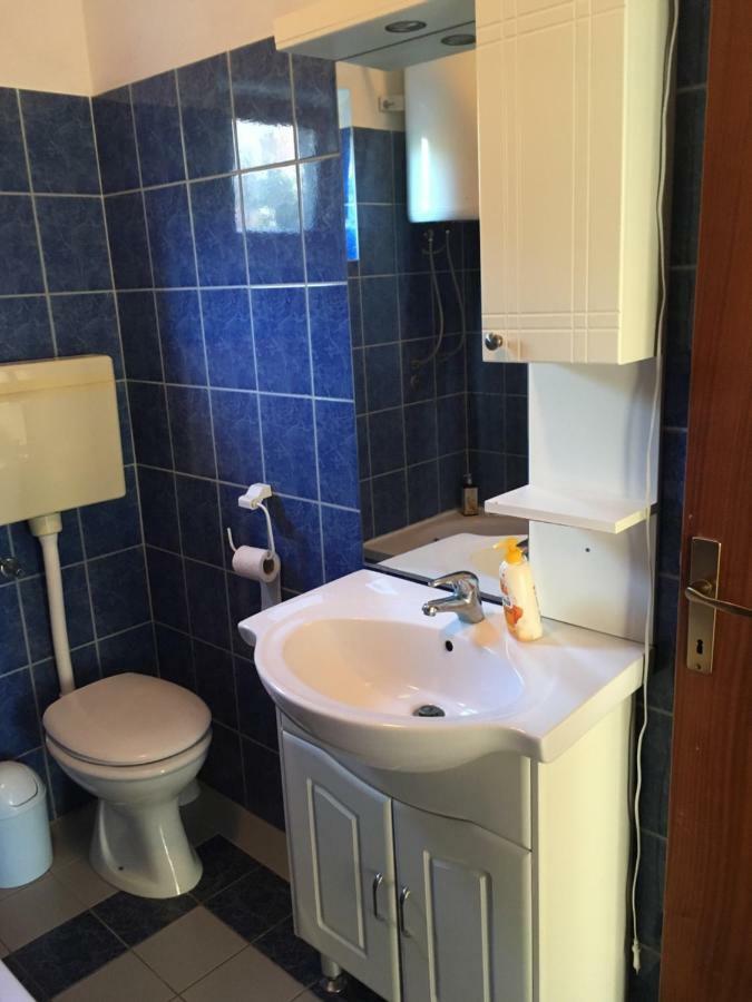 Apartmani Nina シベニク エクステリア 写真