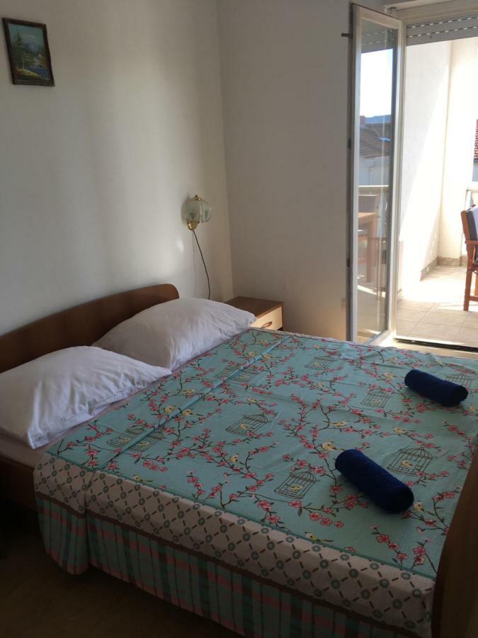 Apartmani Nina シベニク エクステリア 写真