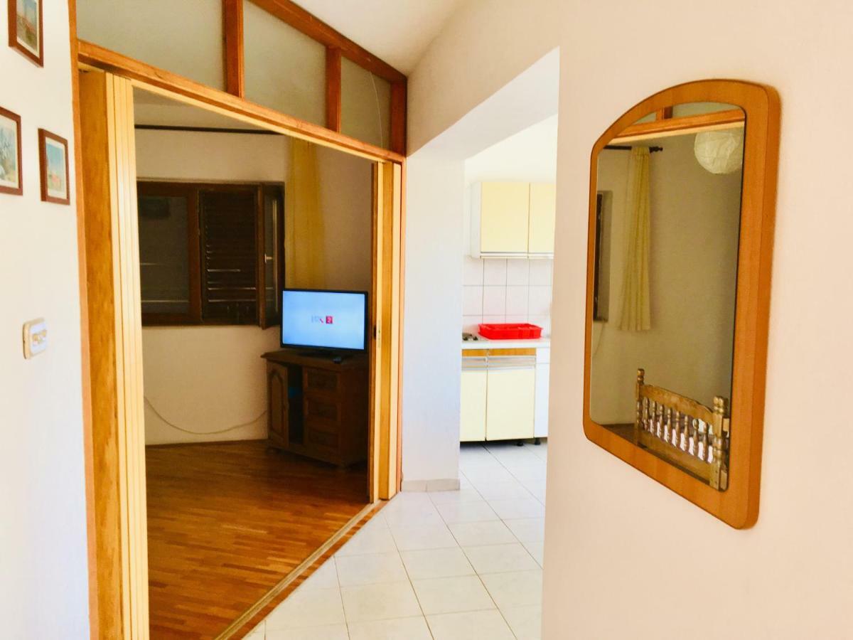 Apartmani Nina シベニク エクステリア 写真